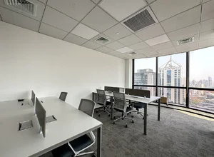 102平{2隔断+10工位+logo墙}